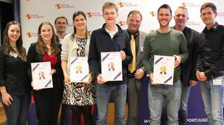 Ehrungen durch die Badische Sportjugend (das Bild zeigt von links): Julia Seus, Jasmin Kappes, Uwe Schultheiß, Kristina Flux, Erik Schultheiß, Magnus Müller, Matthias Lutz, Michael Geidl und Tobias Dosch.