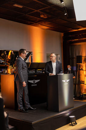 mid Frankfurt - Auch Carsten Pittelkow, Studio Manager Frankfurt und Delf Schmidt, Managing Director Genesis Motor Deutschland waren vor Ort.