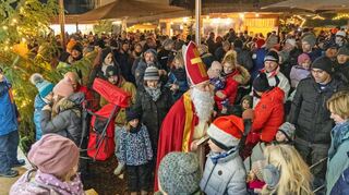 Vorweihnachtliche Stimmung herrschte beim Markt in Gerichtstetten.