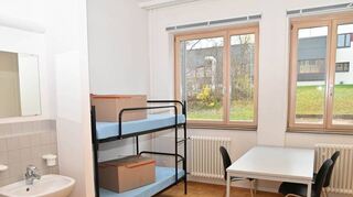 Ein Zimmer in der Gemeinschaftsunterkunft: Dort befinden sich auch noch Familienzimmer und barrierefreie Zimmer.