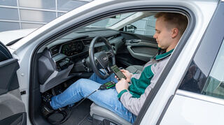 mid Groß-Gerau - Innerhalb von 15 Minuten lässt sich mit dem Verfahren eine verlässliche Aussage über den so genannten "State of Health" der Antriebsbatterie machen.