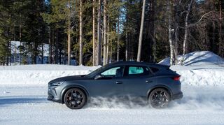 mid Groß-Gerau - Bis zu abgeregelten 250 km/h schnell ist der Cupra Formentor mit dem Fünfzylinder.