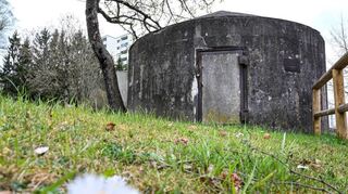 Ein ausgedienter Bunker aus dem Zweiten Weltkrieg in Friedrichshafen.