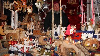 Fürs Auge, den Gabentisch und den Gaumen: Annähernd 30 Marktbeschicker hatten sich nicht lange bitten lassen, nach der zweijährigen Pause wieder mit dabei zu sein.