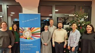 Der neue Vorstand (von links): Vorsitzender Alex Bucherer, Petra Lakner, Sr. Mara Ehm, stellvertretender Vorsitzender Tobias Schwing, Ulas Atal, Kassiererin Andrea Kirchner und Anja Bucherer.