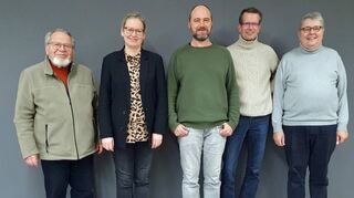 Der neue Vorstand des Chor Cappella Nova (von links): Erhard Rommel (Gründer und Ehrenchorleiter), Anna-Magdalena Bröckl (Schriftführerin), Thomas Martin (Vorsitzender), Ansgar Jaeger (Zweiter Vorsitzender), Prof. Karl Rathgeber (Chorleiter).