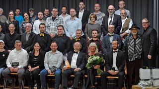 Bei der Weihnachtsfeier der Hollerbach-Gruppe wurden Mitarbeiter geehrt.
