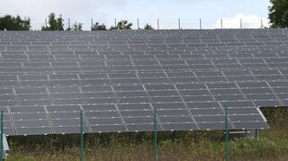 Bei Beckstein will die EnBW eine Freiflächen-Photovoltaikanlage errichten, wie sie sich schon bei Heckfeld befindet.