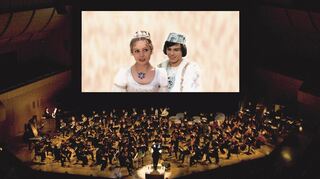 Der Klassiker "Drei Haselnüsse für Aschenbrödel" mit Live Orchestra.