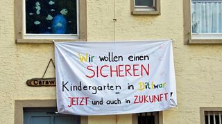 Seit langem machen Eltern in Dittwar (Bild) und Hochhausen auf den schlechten Zustand der Gebäude aufmerksam, in denen die katholischen Kindertagesstätten St. Elisabeth und St. Michael untergebracht sind. Beide Einrichtungen erhalten ein neues Domizil. Der Gemeinderat stimmte den Vorentwürfen am Mittwoch zu. Nun geht es in das Vergabeverfahren.