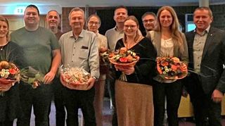 Ehrungen und Verabschiedungen der Mitarbeiter. Es fehlen Yvonne Thon, Uwe Günther, Markus Fritzmann und Andreas Gundling.