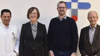 Der neue Vorstand des Fördervereins Krankenhaus Tauberbischofsheim und Seniorenzentrum Haus Heimberg (von links): Dennis Sankat, Cilli Döhling, Marcel Hofmann und Professor Dr. Hans Ruppin.