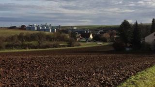Das Areal für ein Sondergebiet „Wohnen und Pflege Oberer Effelter“ am Ortsrand in Unterwittighausen.