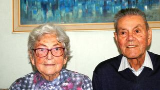 Thea und Kurt Pfeiffer aus Bödigheim sind seit 65 Jahren verheiratet. An diesem Mittwoch feiern sie Eiserne Hochzeit.