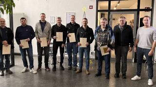 Bei Leiblein in Hardheim wurden langjährige und verdiente Mitarbeiter geehrt. Das Bild zeigt (von links): Alexander Balles, André Arnold, Roman Gotselyuk, Edgar Weigel, Alexander Winter, Dennis Gruschin, Jürgen Maier, Alex Leiblein und Christian Leiblein. Es fehlen Arno Kern und Roland Mallok.