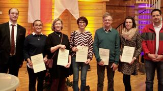 Eifrige Blutspender wurden im Rahmen des Neujahrsempfangs der Stadt Lauda-Königshofen von Bürgermeister Dr. Lukas Braun (links) und Roland Zembsch, Vorsitzender des DRK-Ortsverbands, ausgezeichnet.