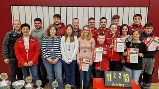Der TTC Bobstadt ermittelte die Vereinsmeister. Bei den Damen siegte Marianne Gerner-Göller, bei den Herren holte sich Christian Behringer den Titel.