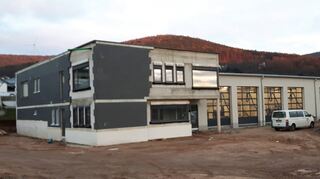 Das neue Feuerwehrgerätehaus in Freudenberg nimmt Form an.