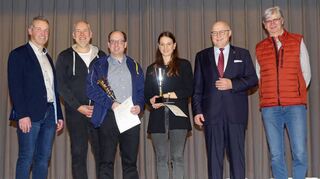 Sportler des Jahres: Michael Krank (Dritter von links) und Pauline Bauer.
