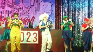 Die „Chicken Queens“ sorgten mit dem Tanz „Super Mario“ für Begeisterung.