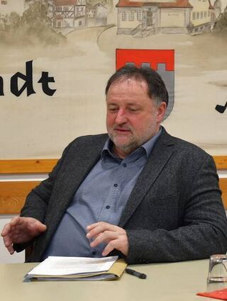 Ralf Killian ordnet die Ravensteiner Sachverhalte ein.