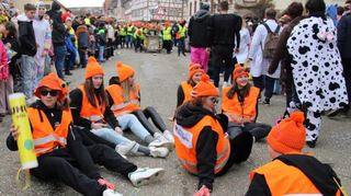 Die Klimakleber der „Külsemer Brunnenputzer“ bildeten den Schlusspunkt des bunten Gaudiwurms.