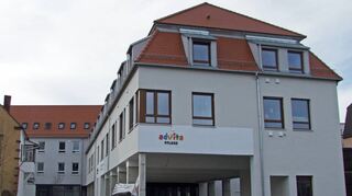 Noch herrscht im Advita-Haus in der Kurstadt aufgrund von Bauproblemen nur wenig Betrieb. Das soll sich nun schrittweise ändern.