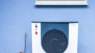 Je schlechter ein Gebäude gedämmt ist, desto unwirtschaftlicher wird der Einbau einer Wärmepumpe.