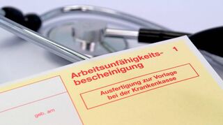 Noch nie waren so viele AOK-Versicherte in Baden-Württemberg krankgeschrieben wie im Jahr 2022.