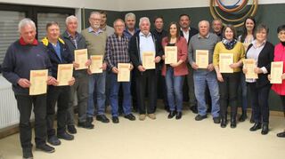 Viele langjährige und verdiente Mitglieder hat der Vorstand des VfR Scheidental bei seiner Jahreshauptversammlung geehrt.