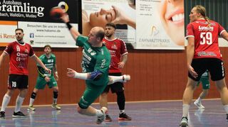 Erneut nach Verletzung zurück: Bringt Tobias Karl Stabilität und das HSG-Spiel? In der Top-Begegnung gegen den TSV Buchen wird diese nötig sein.