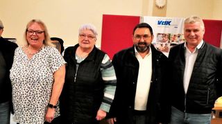 Über den großen Erfolg der Spendenaktionen am Frühjahrsmarkt freuten sich (von links) Bürgermeister Roger Henning, Celal Bayar (Türkischer Kulturverein Freudenberg) Margarete Schmidt (VdK Rauenberg), Sigried Neumann (VdK Boxtal), Hasan Bayar (Türkischer Kulturverein) und Jürgen Klein (VdK Freudenberg).