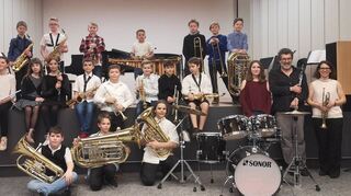 Die Zuhörer waren vom Konzert der Bläserklassen 5 und 6 in der Aula des Eckenberg-Gymnasiums begeistert.