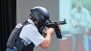 Frank Spitzmüller hofft auf eine verstärkte Kooperation mit der Polizeischule Wertheim und auf Synergieeffekte – etwa beim Einsatz- und Schießtraining.