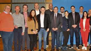 Der neue Vorstand des CDU-Stadtverbands Tauberbischofsheim mit dem neuen Vorsitzenden Benedikt Englert (Siebter von rechts) sowie dem Kreisverbandsvorsitzenden Professor Dr. Wolfgang Reinhart (3. von rechts).
