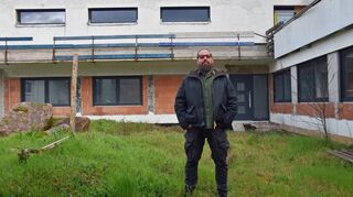 Jens Müller auf seinem Grundstück im Hofgarten. Für ihn ist das Projekt dort beendet.