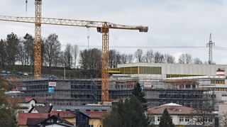 Der Ersatzneubau des Ganztagsgymnasiums Osterburken ist bereits deutlich zu erkennen.