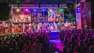 Das Musical „Rock of Ages“ kam bei den Schlossfestspielen 2022 gut an.