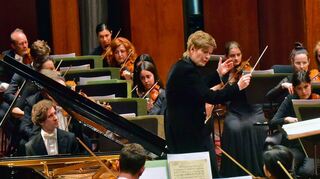 Höchste Transparenz, höchste Noblesse: Rafal Blechacz und Anja Bihlmeier bei der Arbeit mit dem NTO und Chopins Klavierkonzert e-Moll op. 11.