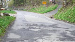 Der Brunnenbergweg in Waldstetten ist in einem desolaten Zustand und wird saniert.