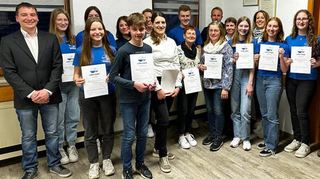 Zahlreiche Ehrungen langjähriger Mitglieder standen im Rahmen der Jahreshauptversammlung der DLRG Königheim auf dem Programm.