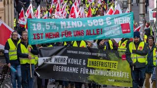 Die Gewerkschaft Verdi hatte in den vergangenen Wochen immer wieder zu Warnstreiks im öffentlichen Dienst aufgerufen.