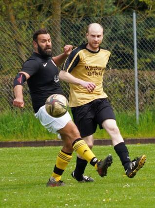 Tabellenführer Reicholzheim II (im hellen Trikot) spielte unentschieden.