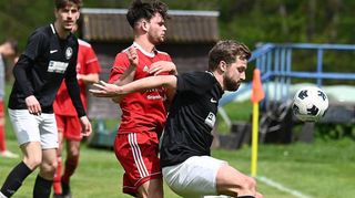 Im wichtigen Duell um den Klassenerhalt hat Hainstadt II, die SpG Leibenstadt/Sennfeld II auf Abstand gehalten. Die SpG gewann 5:0 in Sennfeld.