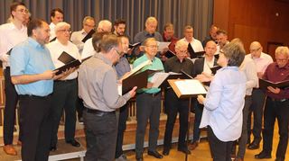 Eine besondere Premiere beim Gruppensingen war der Auftritt des neuen Männerchores des Gesangvereins Leibenstadt, der wie alle Akteure viel Applaus bekam.