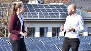 Nadine Hofmann und Jürgen Muhler von der Energieagentur Main-Tauber-Kreis empfehlen auch beim Thema Heizung eine systematische Vorgehensweise.
