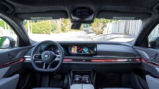 mid Groß-Gerau - Radio spielt im Auto eine wichtige Rolle und muss jederzeit und einfach auffindbar sein.