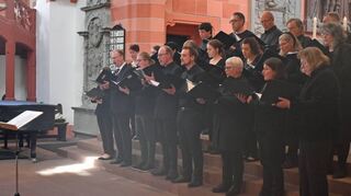 Der Gedenkgottesdienst für den gestorbenen früheren Bezirkskantor Manfred Lutz gestaltete am Sonntag in der Wertheimer Stiftskirche auch der Kammerchor der Stiftskirche musikalisch mit.