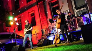 Beim Musikfestival Maiway treten am Mittwoch 41 Bands auf 26 Bühnen in der Innenstadt auf. Tickets gibt es noch im Vorverkauf.