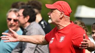 Der VfR Gommersdorf und sein Trainer Peter Hogen haben es selbst in der Hand: Fährt das Team mit drei Punkten im Gepäck aus Neckarau zurück, dann ist der Klassenerhalt in der Verbandsliga Nordbaden endgültig geschafft.